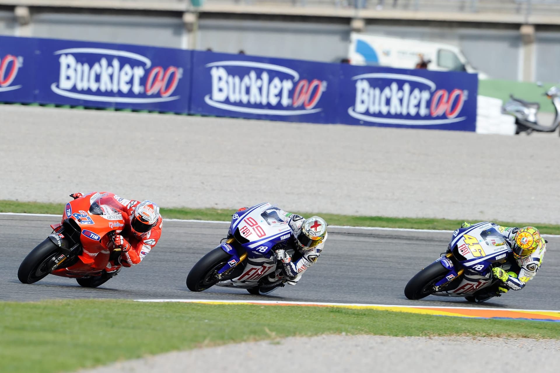 Casey Stoner leads Jorge Lorenzo and Valentino Rossi in Valencia, 2010