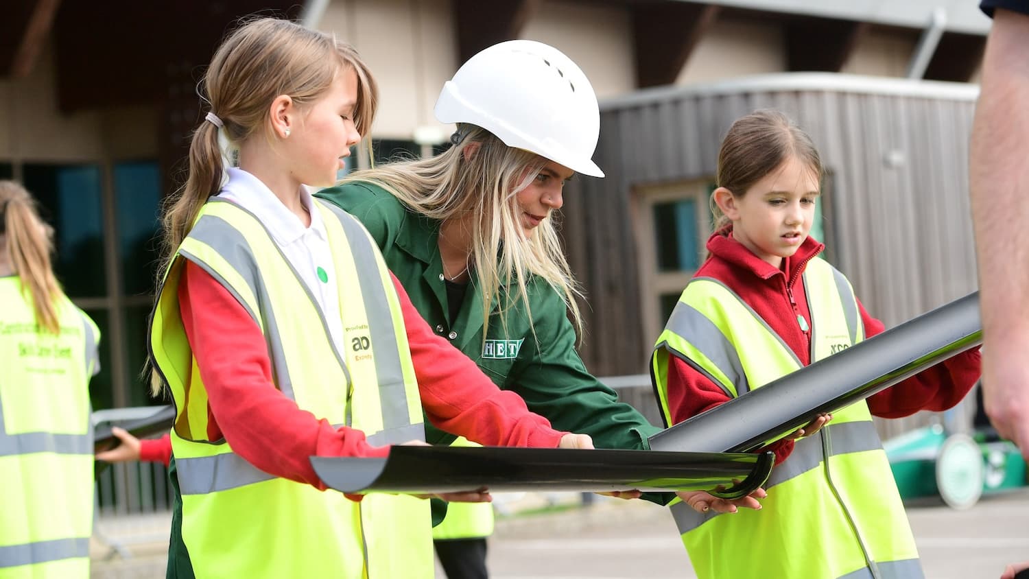 Schoolchildren take part in a HETA clean energy activity