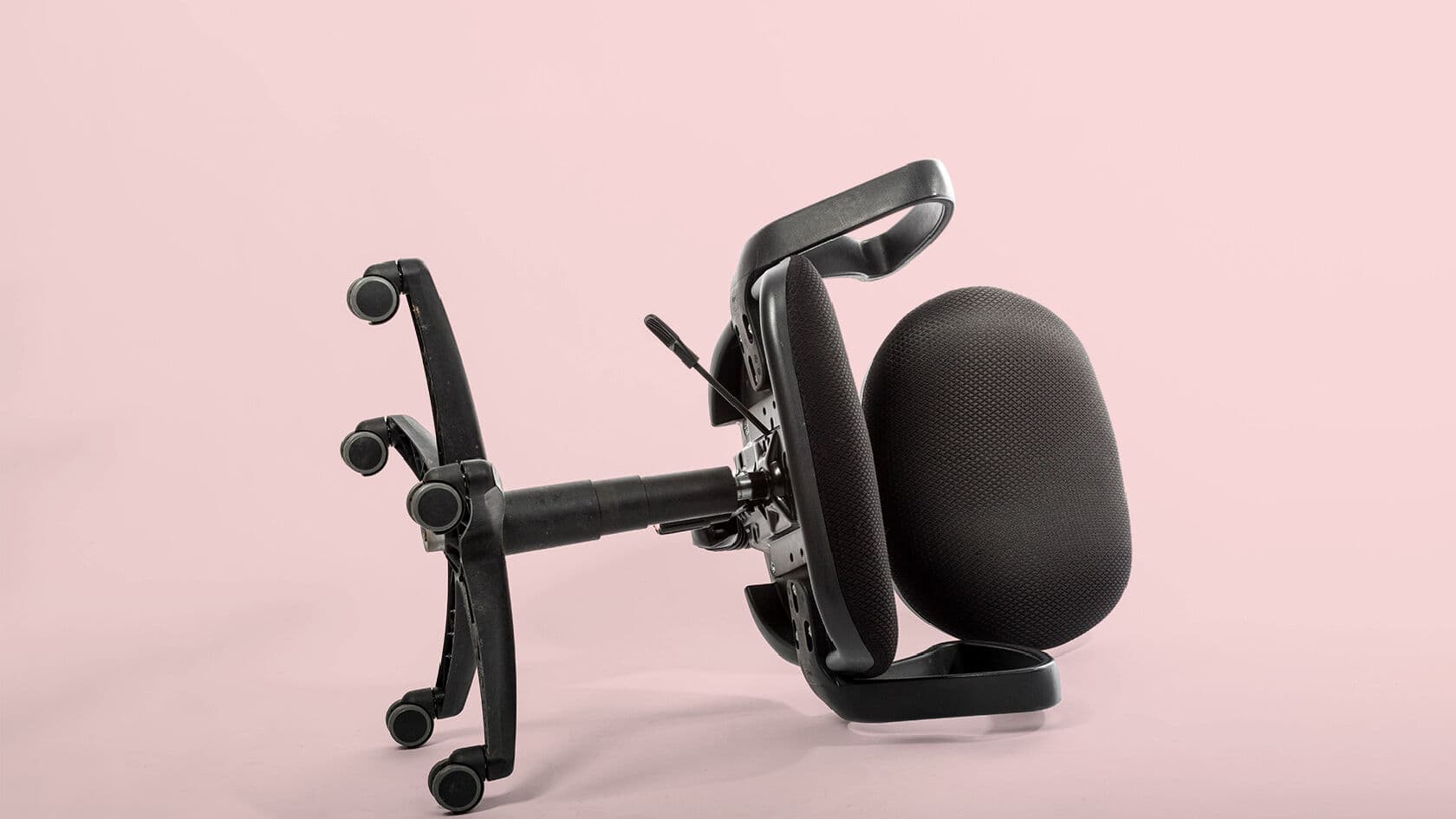 Navigating Ambition Burnout: Balancing Career Dreams and Motherhood in the 'Panic Years'