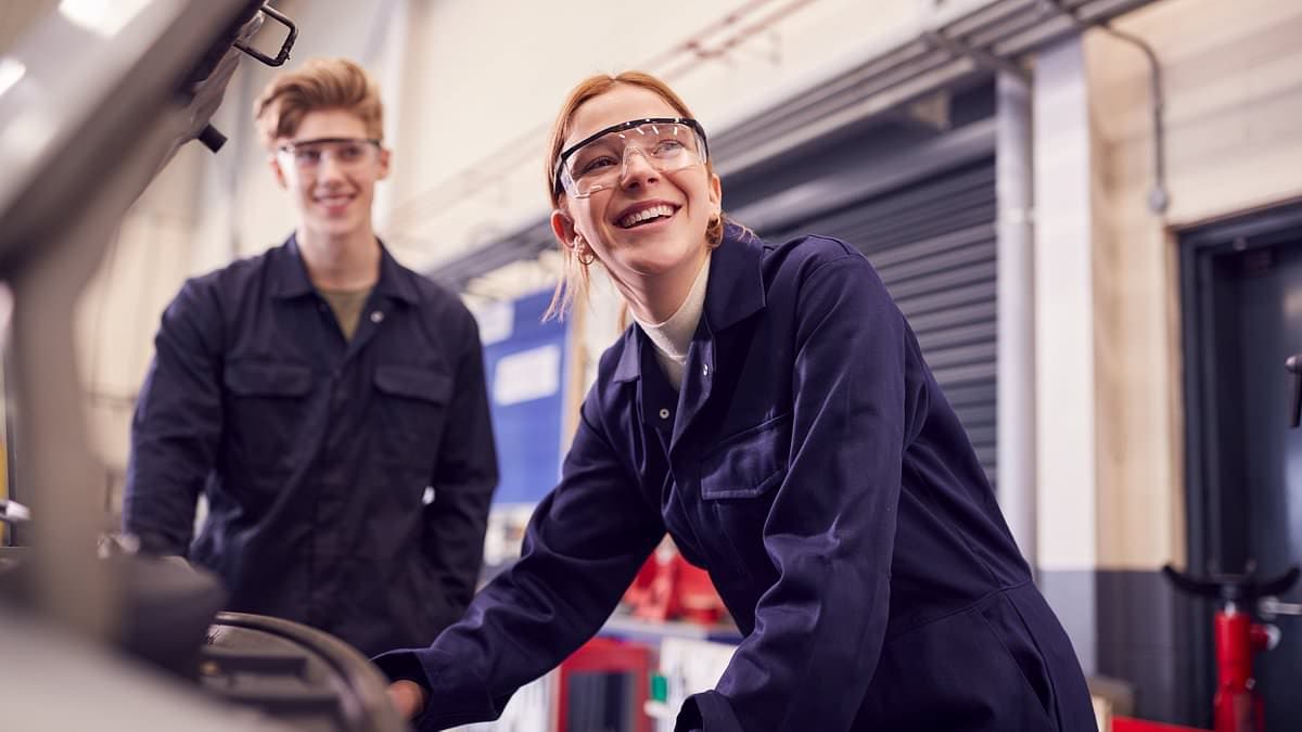 Unlock High-Paying Careers Without Debt: Top UK Apprenticeships That Pay You to Learn