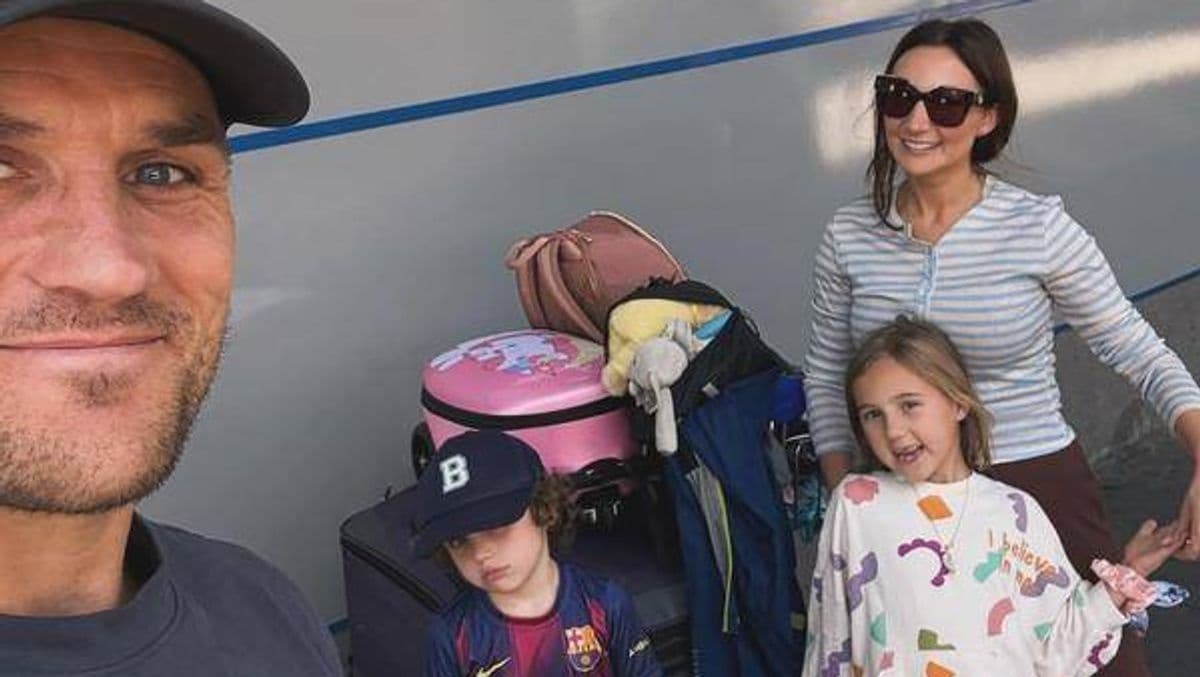 NHS Therapist Ditches 9-to-5 to Travel the World with Kids After Realizing They Were Missing Out