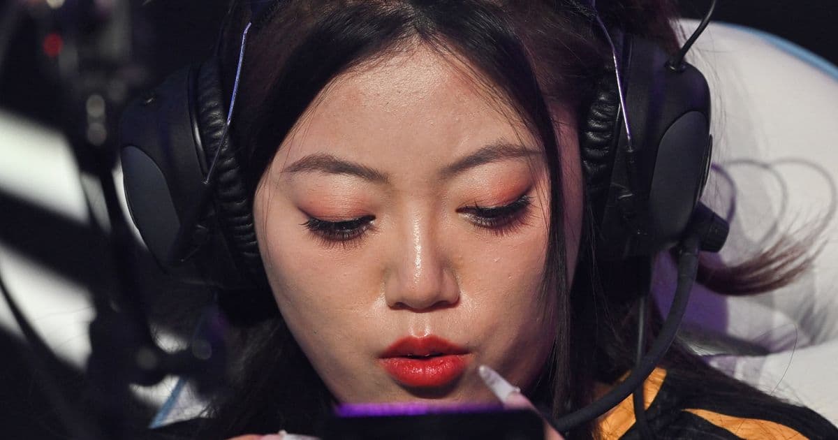 Why Gen Z is Ditching Traditional Jobs for Gaming and Social Media Careers