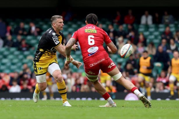 Scott Williams in action for the Dragons