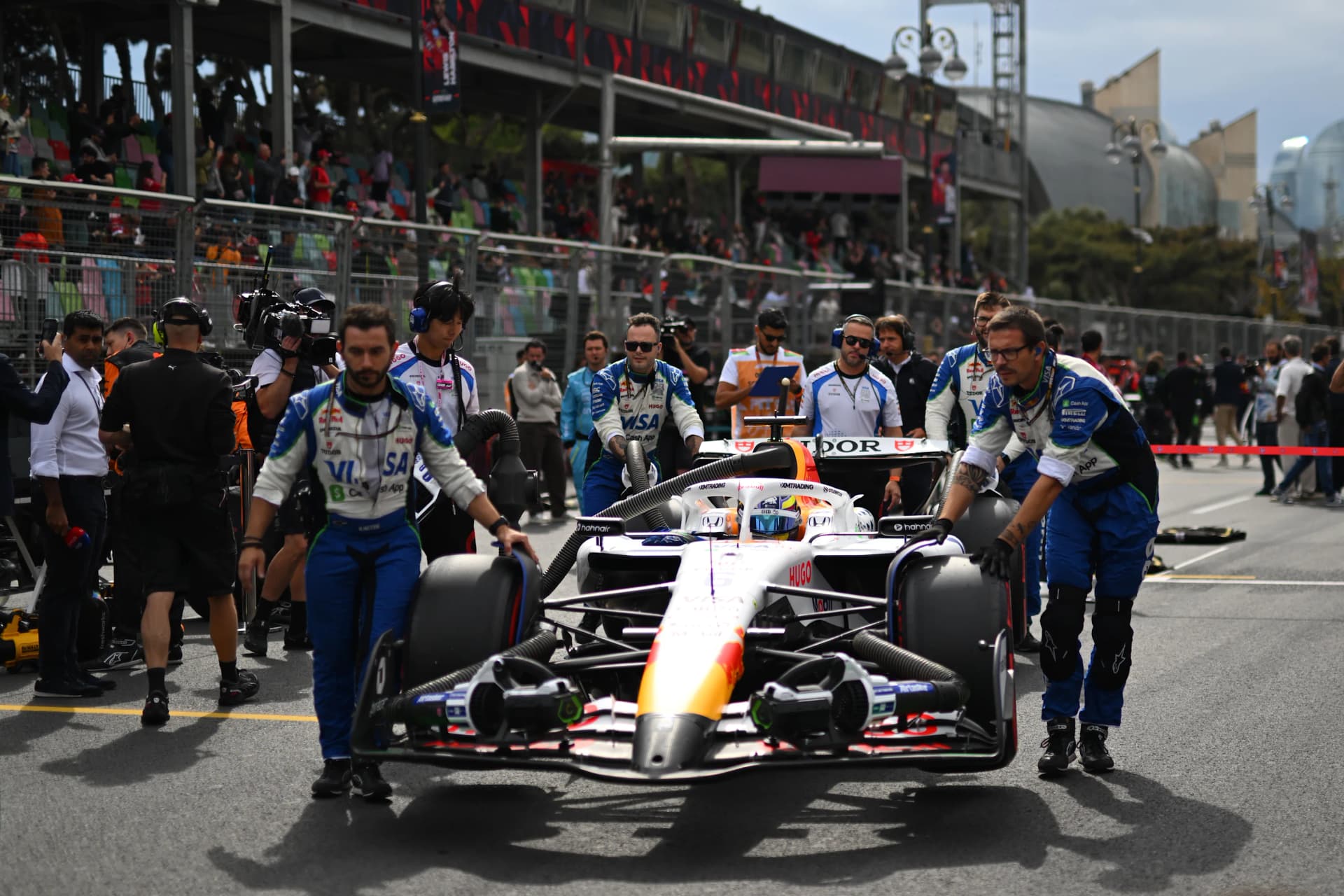 Isack Hadjar's car at the race